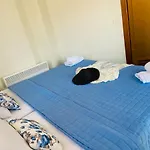 Fofo's Maizonette דירה